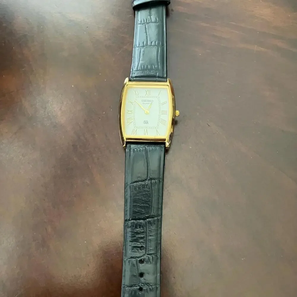 Rare Vintage Seiko Slim Tonneau/Barrel Tank Gold and Black Dress Watch